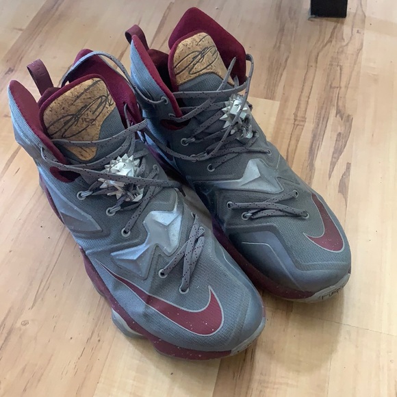 Lebron 13 Akronite - Picture 1 of 3